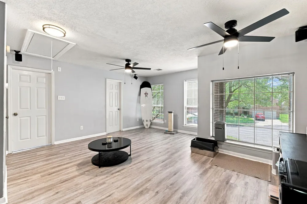 13507 Willow Heights Court Houston, TX 77059
