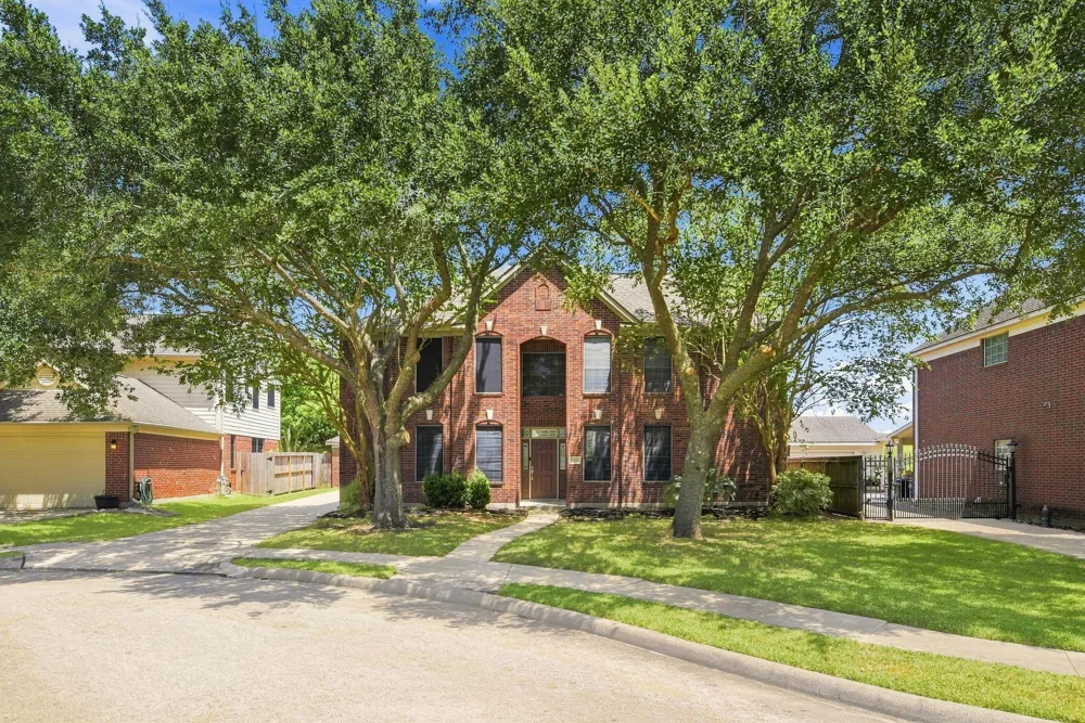 13507 Willow Heights Court Houston, TX 77059
