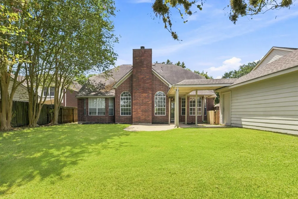 13507 Willow Heights Court Houston, TX 77059