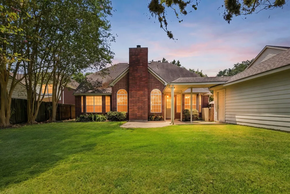 13507 Willow Heights Court Houston, TX 77059