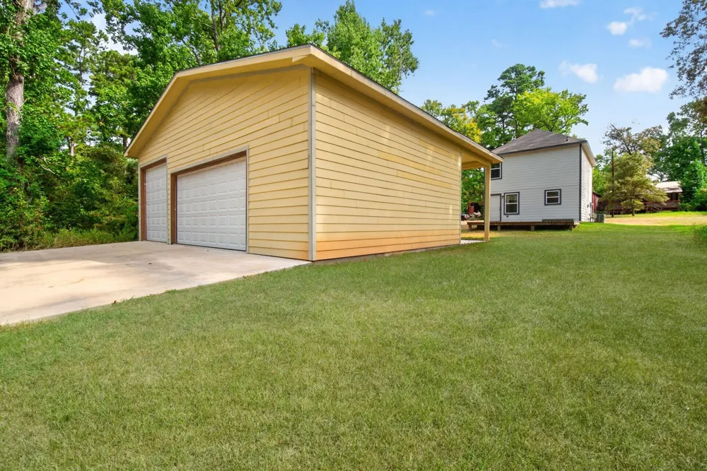 155 Cherry Tree Livingston, TX 77351