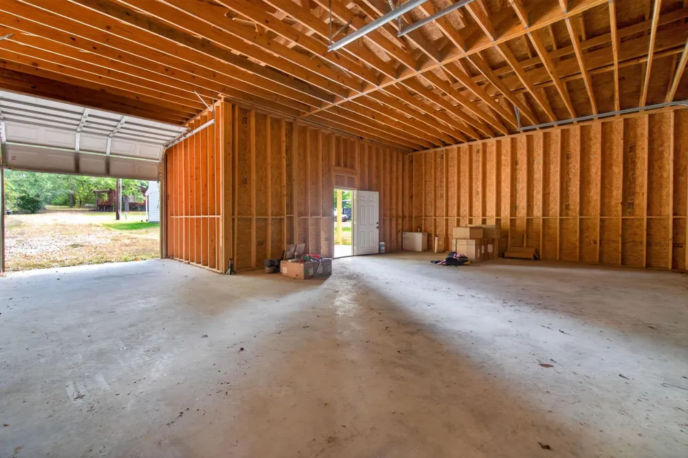 155 Cherry Tree Livingston, TX 77351