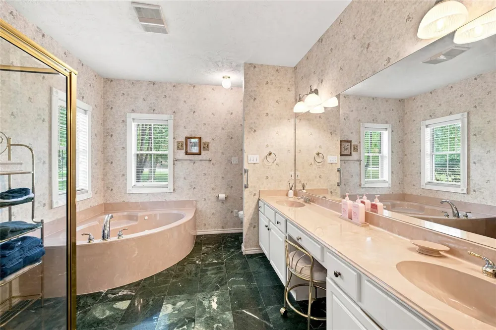 29019 Misty Oaks Drive Huffman, TX 77336