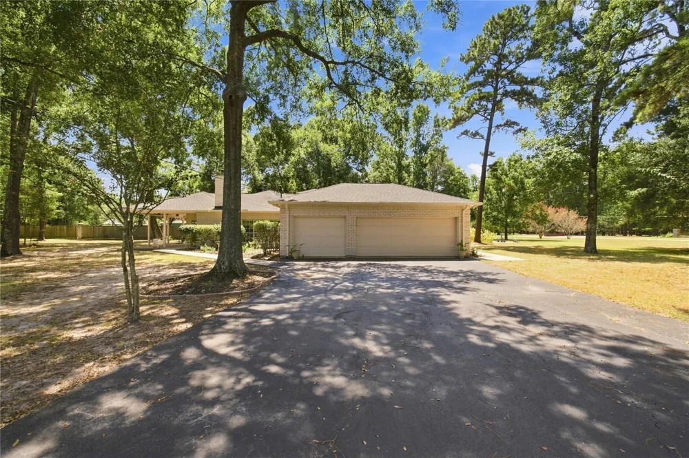 29019 Misty Oaks Drive Huffman, TX 77336