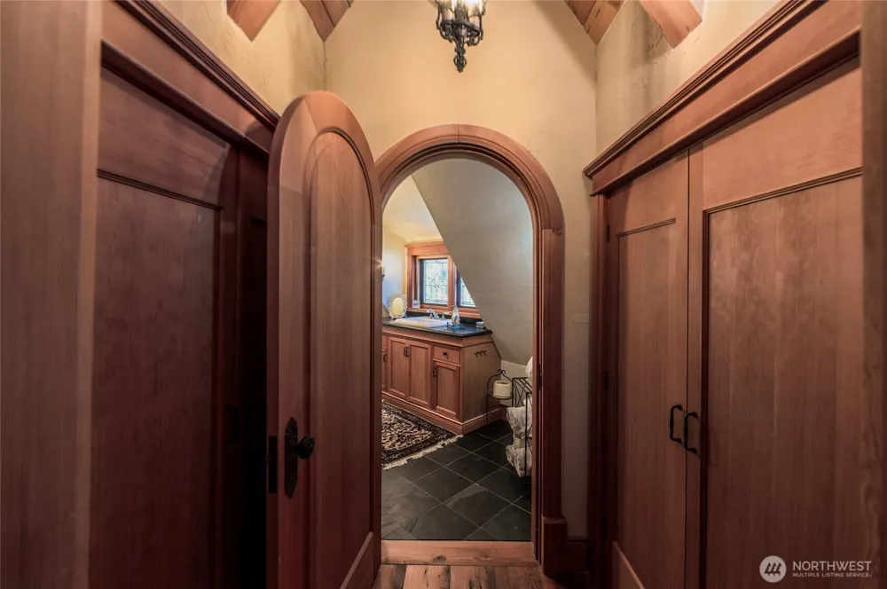 702 San Juan Drive San Juan Island, WA 98250