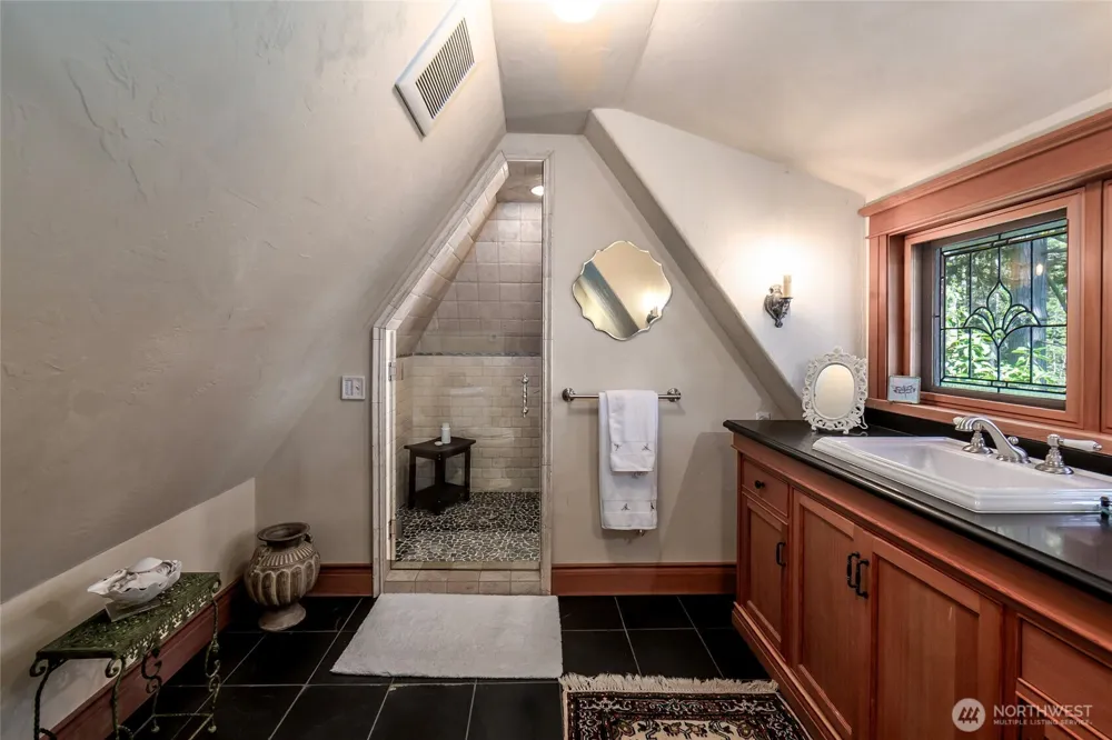 702 San Juan Drive San Juan Island, WA 98250