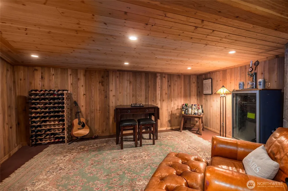 702 San Juan Drive San Juan Island, WA 98250