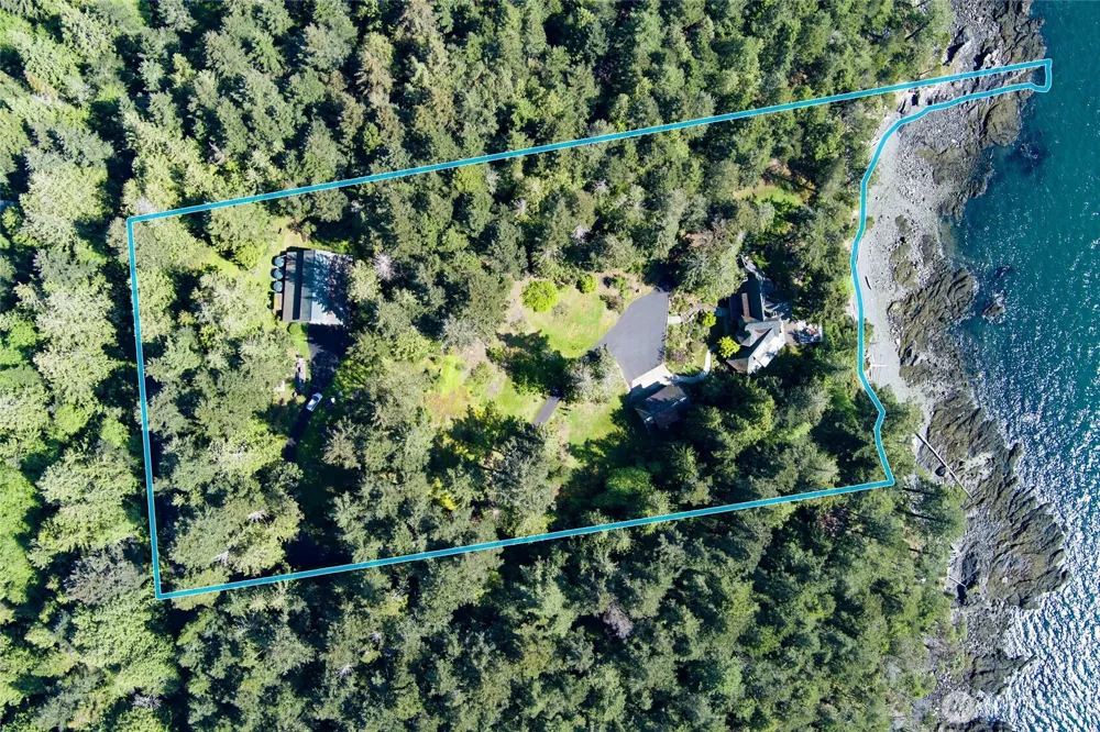 702 San Juan Drive San Juan Island, WA 98250