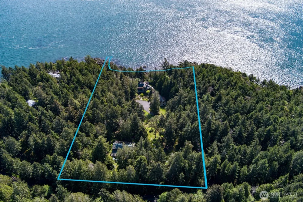 702 San Juan Drive San Juan Island, WA 98250