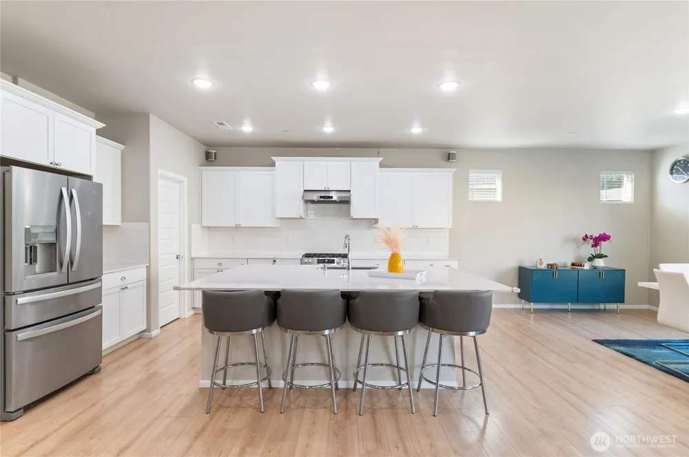 1175 Panoramic Loop Bremerton, WA 98312
