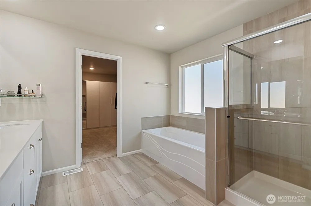 1175 Panoramic Loop Bremerton, WA 98312