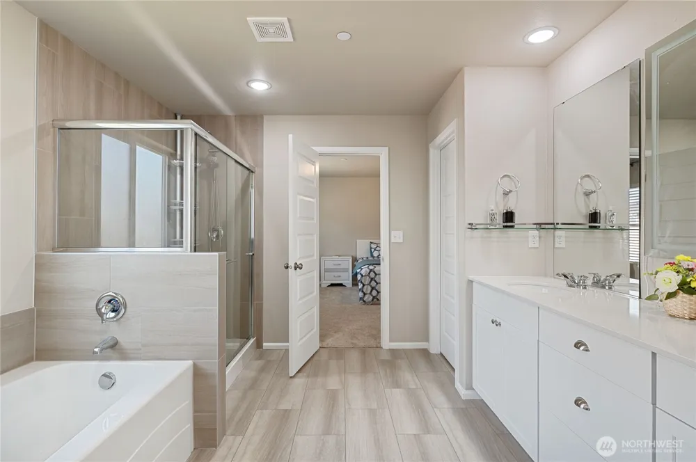 1175 Panoramic Loop Bremerton, WA 98312