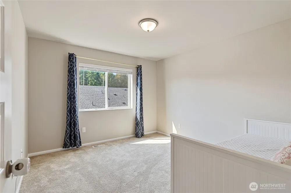 1175 Panoramic Loop Bremerton, WA 98312