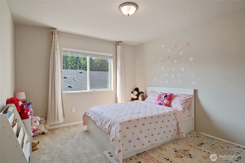 1175 Panoramic Loop Bremerton, WA 98312