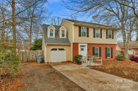 6109 Tartan Green Court