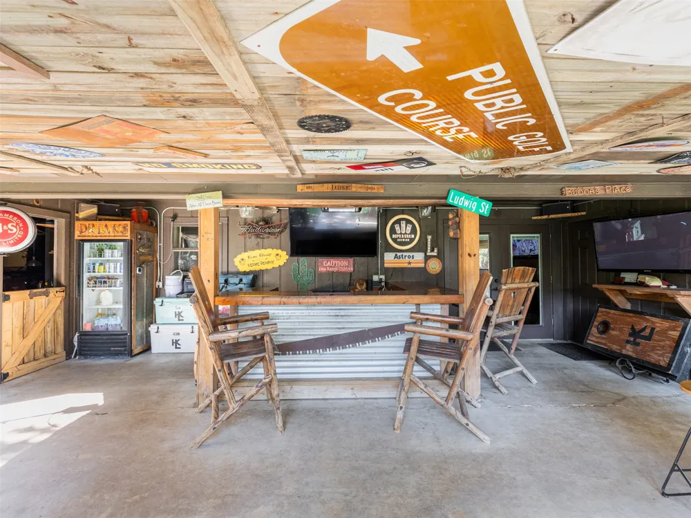 115 Wuensche Thorndale, TX 76577