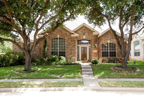 2221 Briary Trace Court