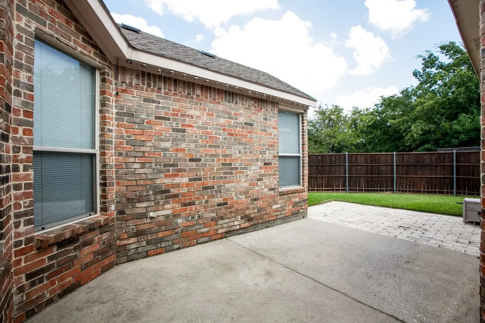 2221 Briary Trace Court Lewisville, TX 75077