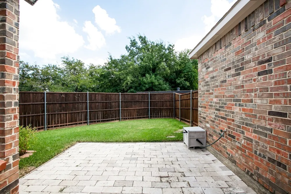 2221 Briary Trace Court Lewisville, TX 75077