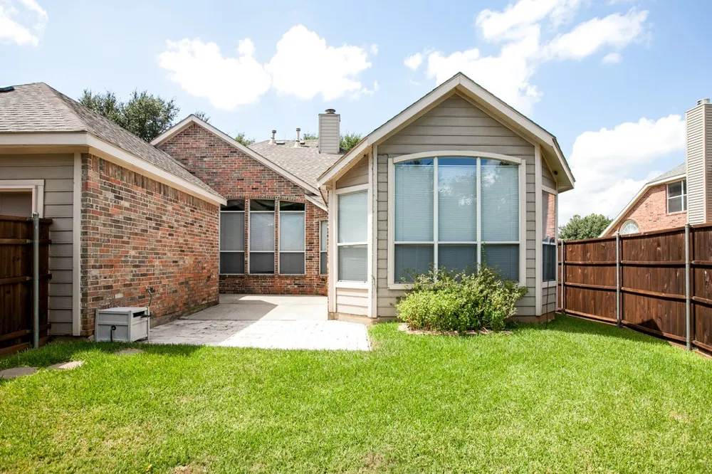 2221 Briary Trace Court Lewisville, TX 75077