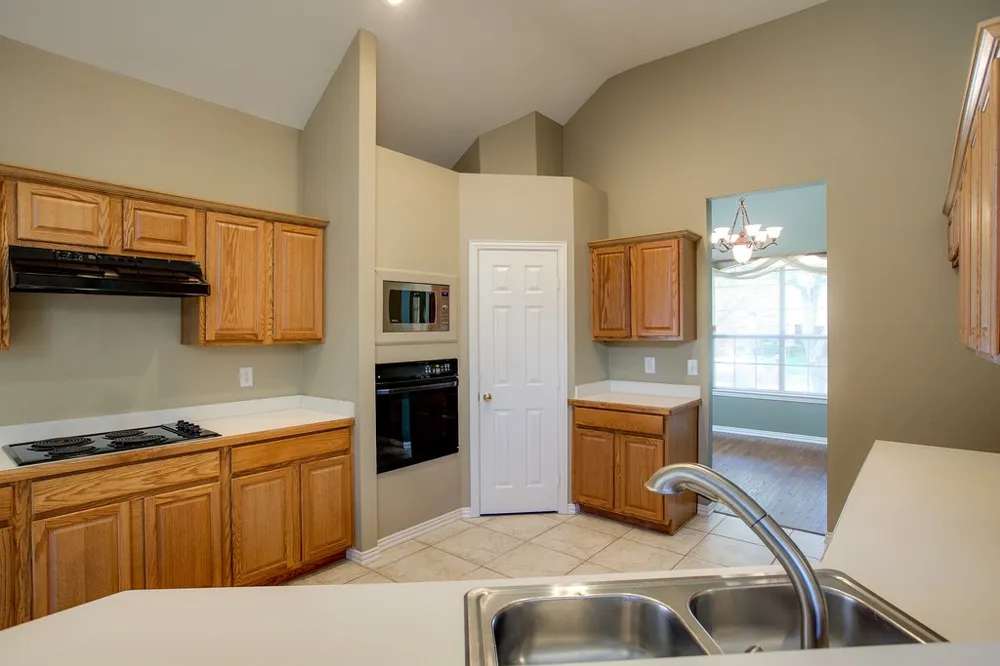 2221 Briary Trace Court Lewisville, TX 75077