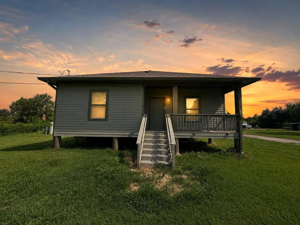 13002 32nd Street Santa Fe, TX 77510