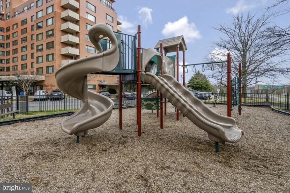 1111 ARLINGTON BOULEVARD #901 Arlington, VA 22209