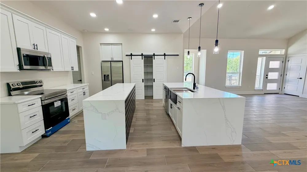 7008 Circle Oak Drive Bulverde, TX 78163