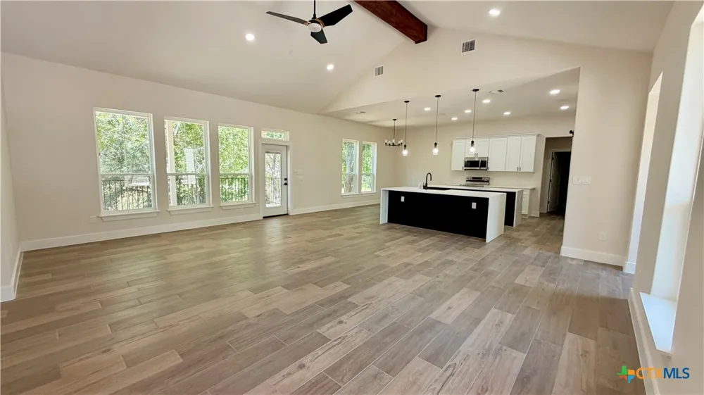 7008 Circle Oak Drive Bulverde, TX 78163