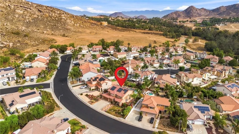 22428 Country Crest Moreno Valley, CA 92557