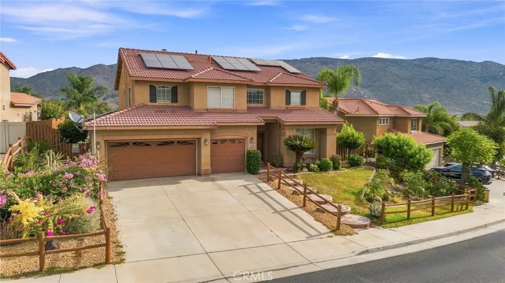 22428 Country Crest Moreno Valley, CA 92557