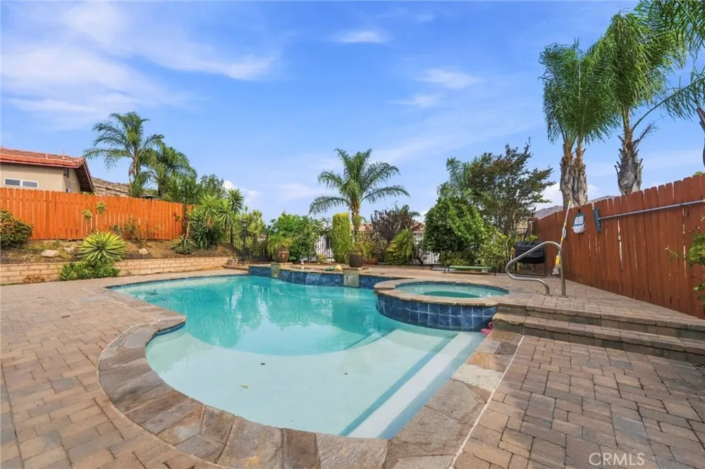 22428 Country Crest Moreno Valley, CA 92557