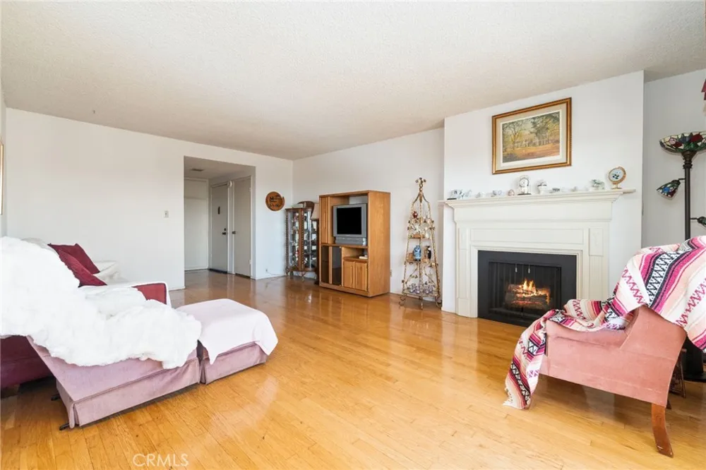 106 Western #302 San Pedro, CA 90732