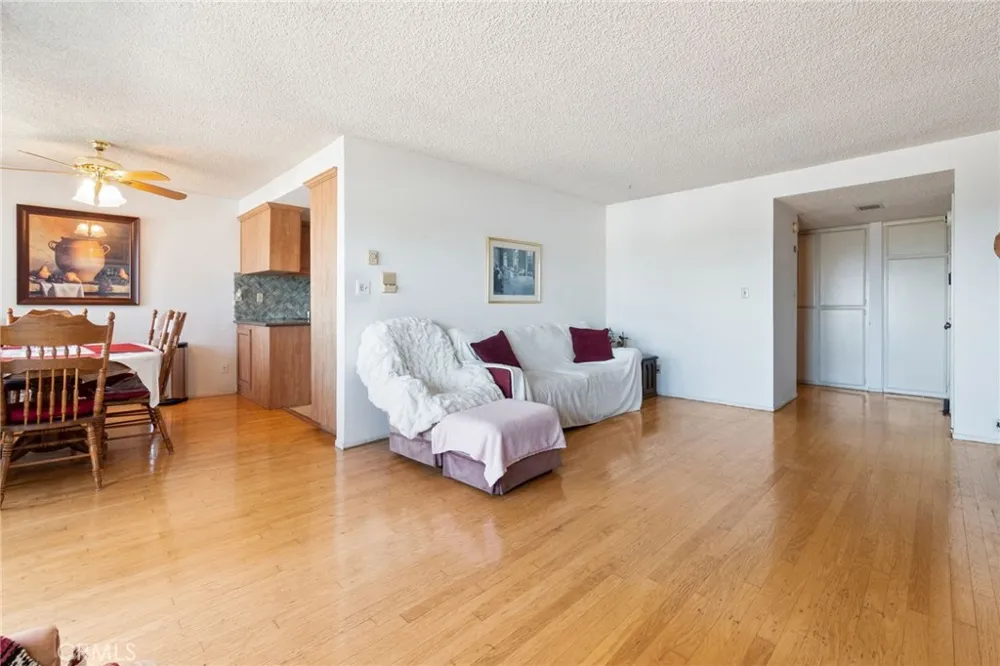 106 Western #302 San Pedro, CA 90732