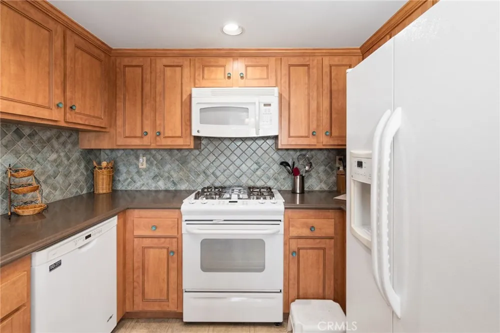 106 Western #302 San Pedro, CA 90732