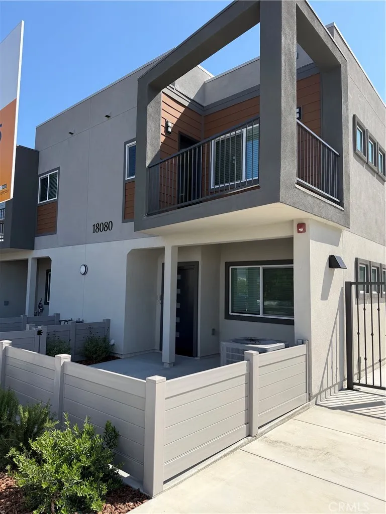18080 PRAIRIE AVENUE #102 Torrance, CA 90504