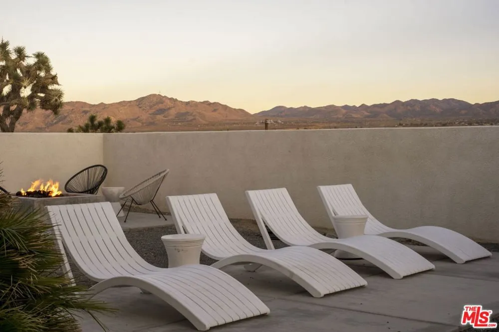 6429 Palo Alto Avenue Yucca Valley, CA 92284