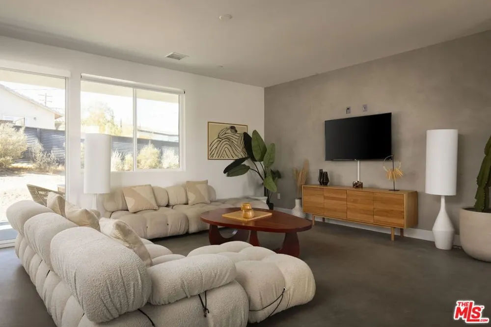 6429 Palo Alto Avenue Yucca Valley, CA 92284