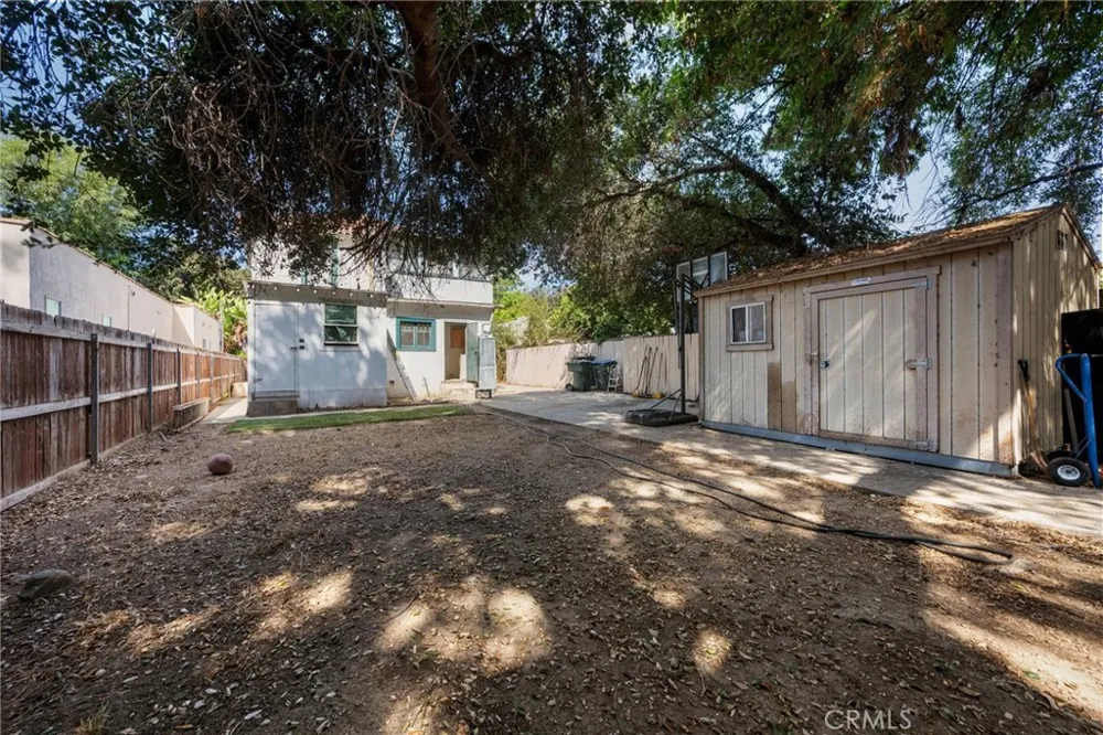 1622 Navarro Pasadena, CA 91103