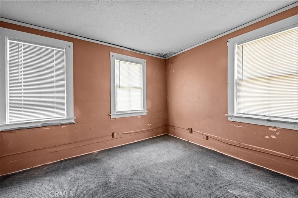 1622 Navarro Pasadena, CA 91103