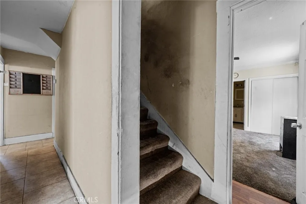 1622 Navarro Pasadena, CA 91103