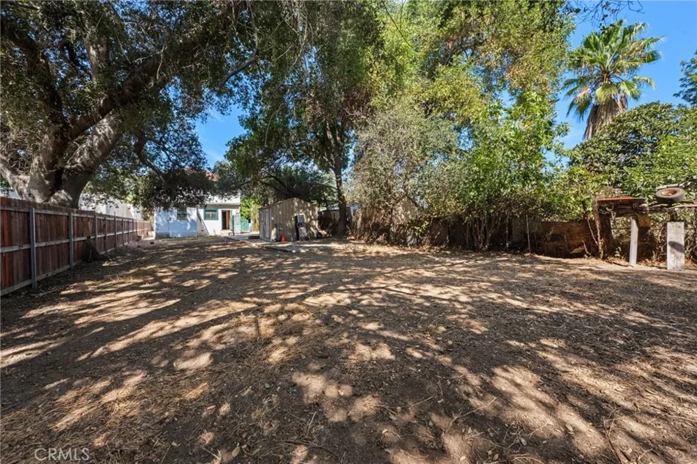 1622 Navarro Pasadena, CA 91103