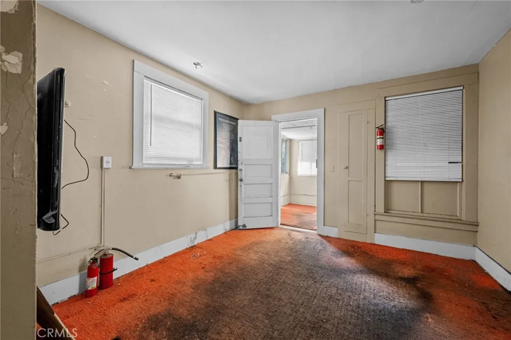 1622 Navarro Pasadena, CA 91103