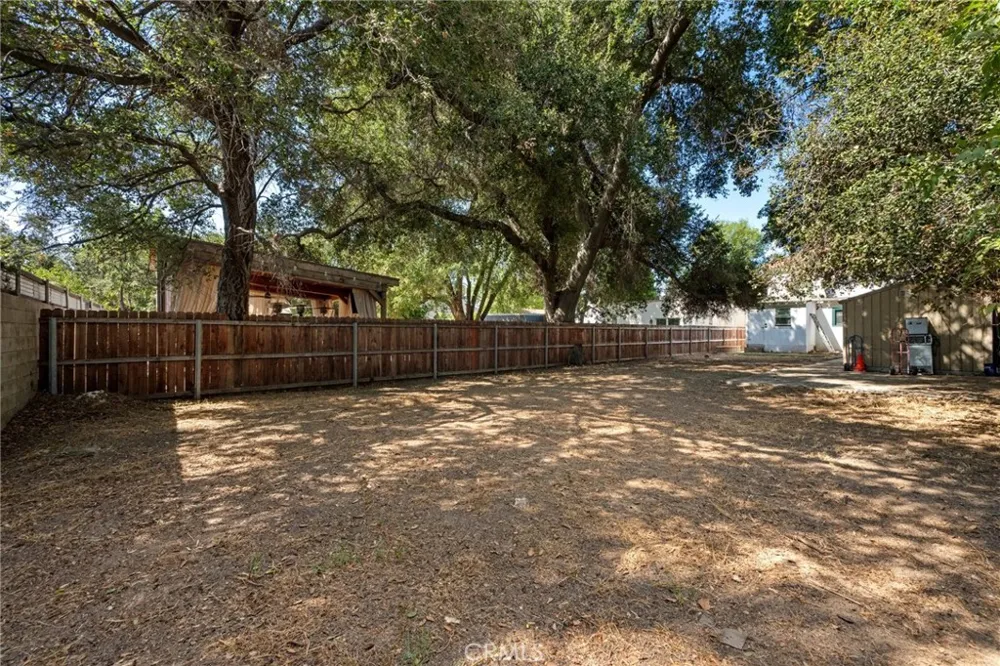 1622 Navarro Pasadena, CA 91103