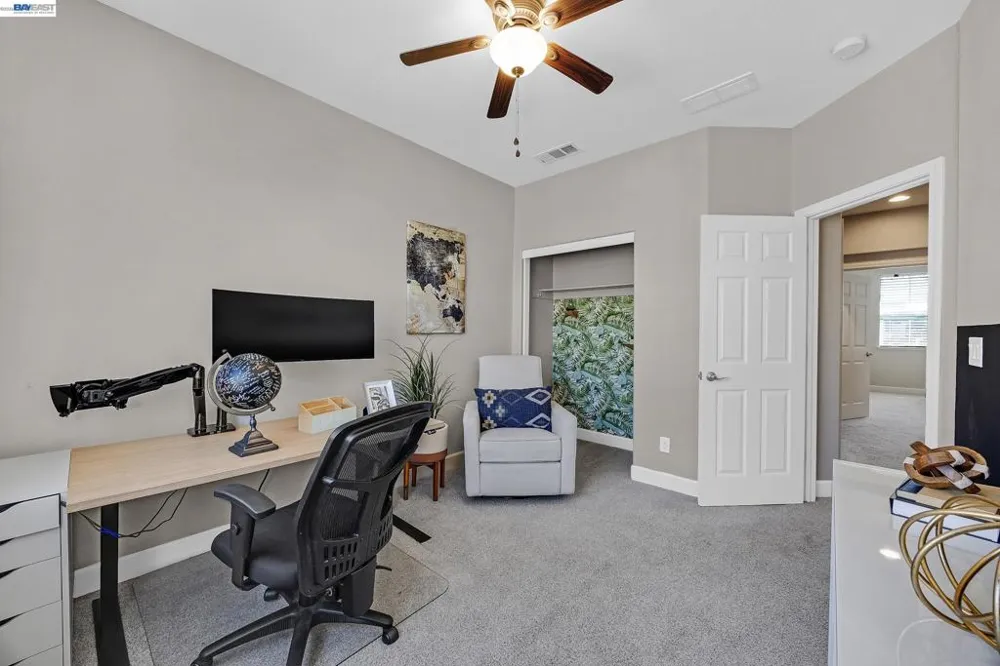 2283 Gibbons St Hayward, CA 94541