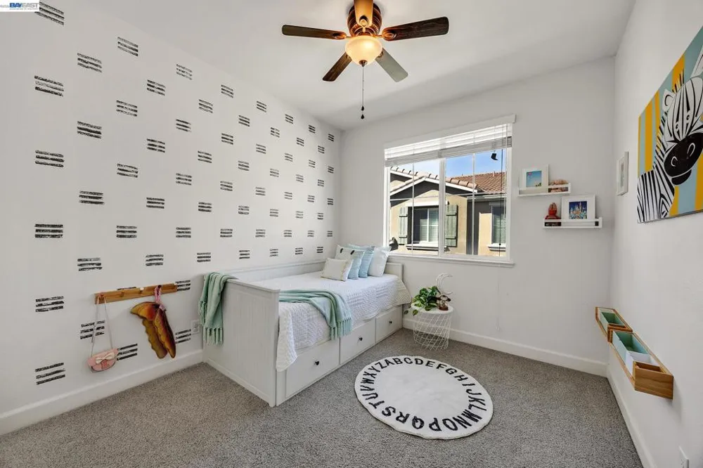 2283 Gibbons St Hayward, CA 94541