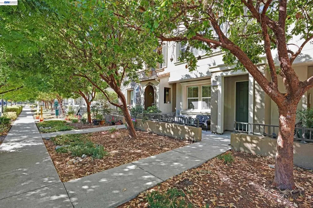 2283 Gibbons St Hayward, CA 94541