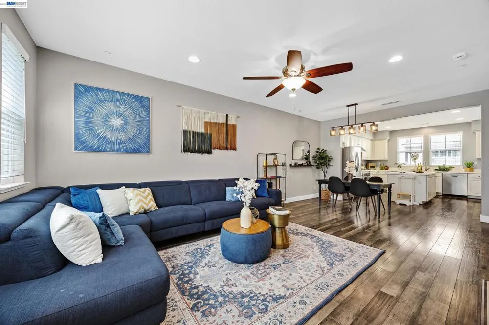 2283 Gibbons St Hayward, CA 94541