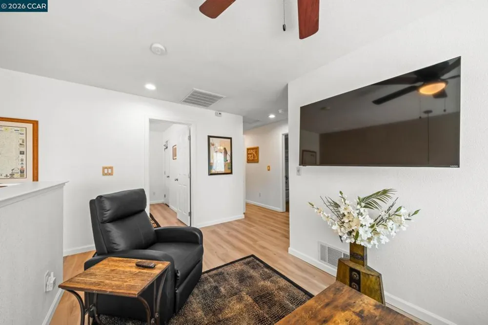 561 Loch Lomond Way Fairfield, CA 94534