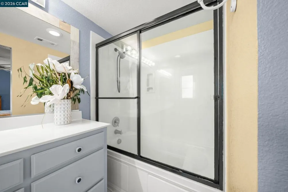 561 Loch Lomond Way Fairfield, CA 94534